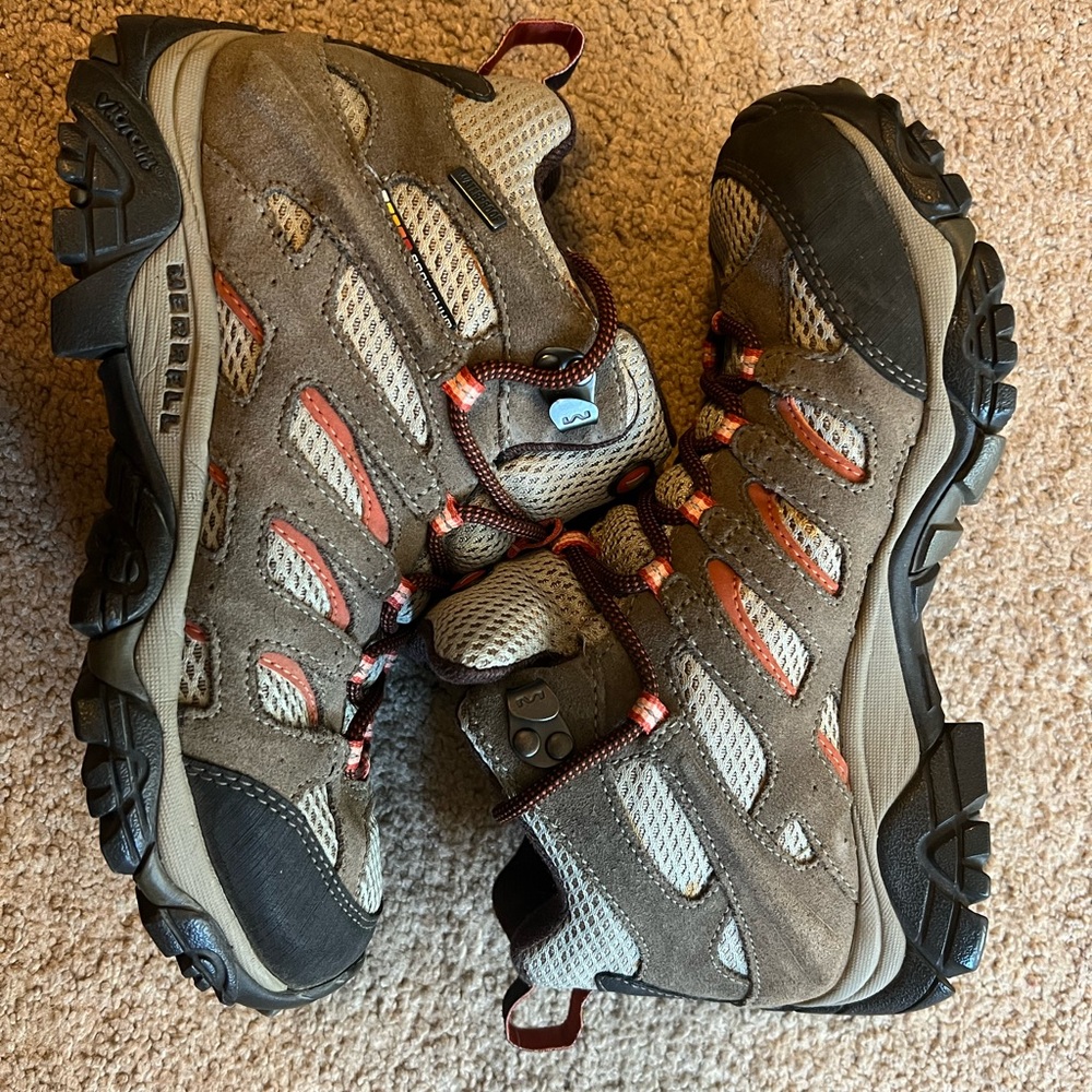 Merrell Women's 7.5 Moab 3 Mid Waterproof Hiking Boot